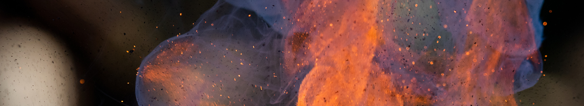 Particle Emissions from Iron Powder Combustion