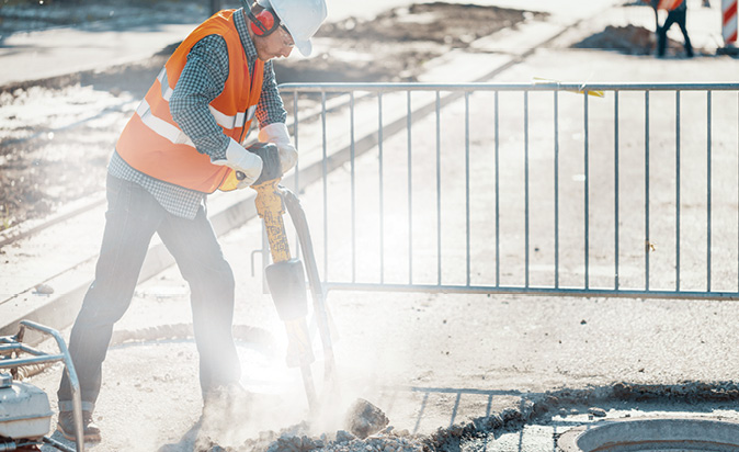 Dust formation when working with a pneumatic hammer